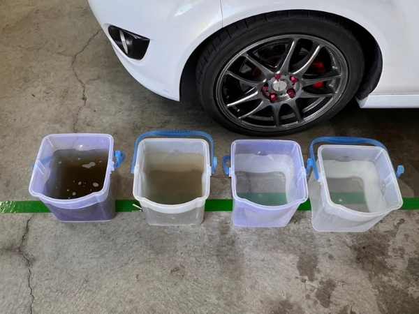 NCロードスター・エアコン(エバポレーター)クリーニングの排水