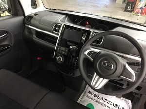 タント・クイック車内クリーニング後の運転席