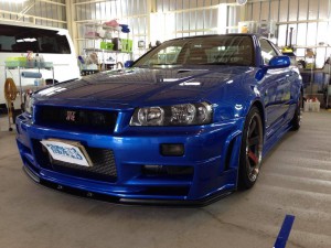 ニッサン・スカイラインGT-R（V36）/カーナビ取付け(カロッツェリア楽ナビAVIC-MRZ099)1