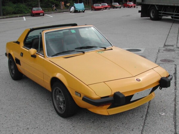 名車【フィアット X1/9(エックス・ワン・ナイン)/1972 ～1989年】サムネイル