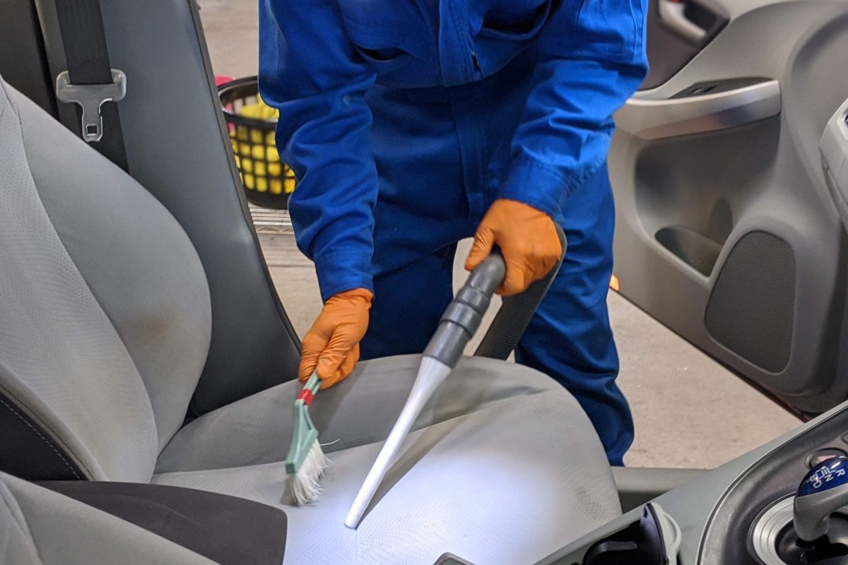 中古車購入時に知っておくべき除菌消臭の料金と効果を徹底検証