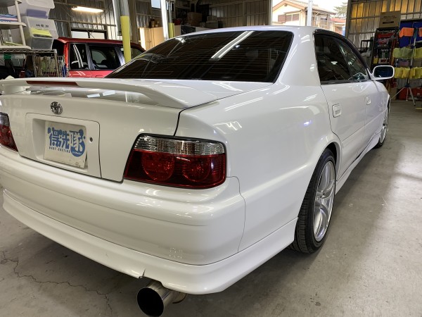 再塗装とコーティングを終えたトヨタ チェイサー(JZX100)の右うしろ