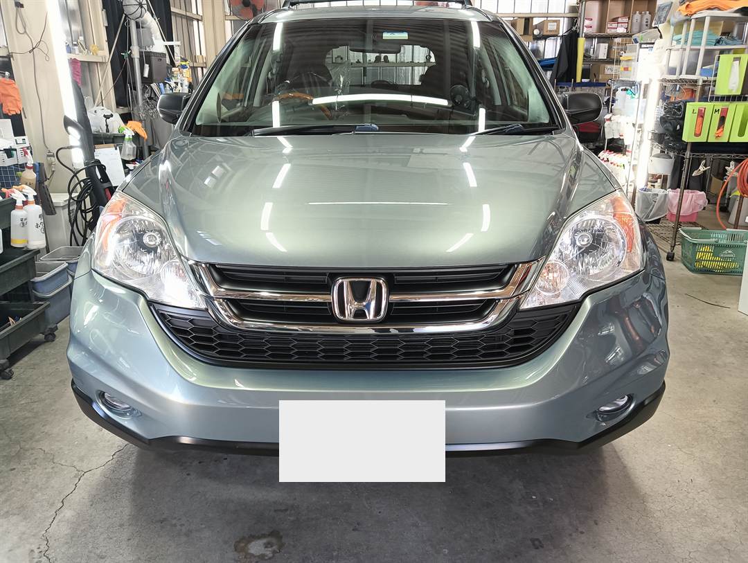 ヘッドライトの黄ばみ取りとコーティングを終えたホンダ CR-V（作業後）