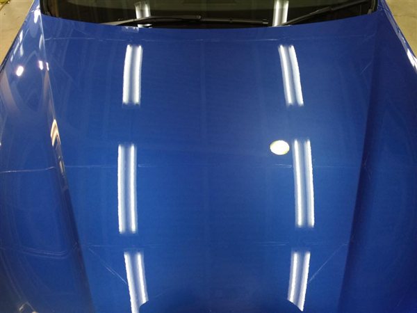 得洗隊でエシュロン ナノフィルを施工したBMW 3シリーズのボンネット(2015年の施工事例)