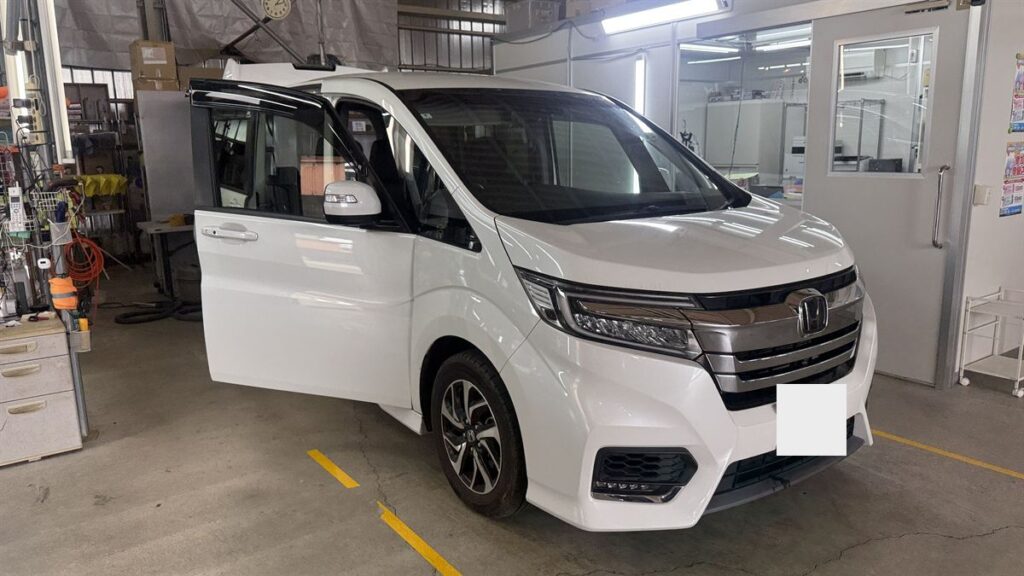 ロイヤル車内クリーニングでお預かりしたホンダ ステップワゴン