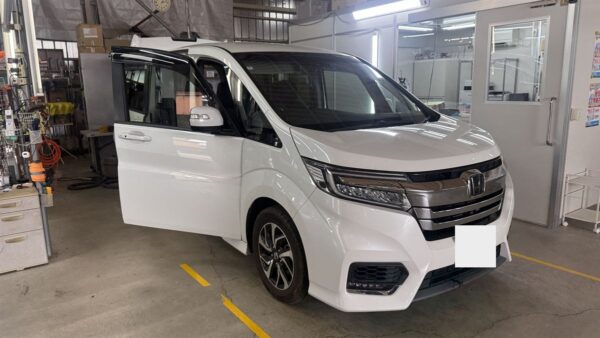 ロイヤル車内クリーニングでお預かりしたホンダ ステップワゴン