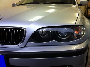 BMW320(ガラスコーティング・ヘッドライト磨き) 埼玉県所沢市のお客様(BMW・320i/ガラスコーティング&ヘッドライト磨き)(写真3)