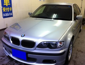 BMW320(ガラスコーティング)① 埼玉県所沢市のお客様(BMW・320i/ガラスコーティング&ヘッドライト磨き)(写真1)