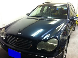 ベンツC200・車内クリーニング(ゴールド)+ムートン手洗い洗車・外装写真 ベンツC200・車内クリーニング(ゴールド)+ムートン手洗い洗車・外装写真