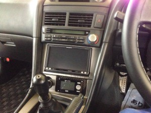 ニッサン・スカイラインGT-R(V36)/カーナビ取付け(カロッツェリア楽ナビAVIC-MRZ099)2